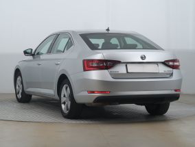 Skoda Superb - 2019