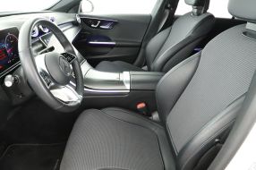 Mercedes-Benz C - 2024