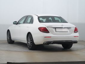 Mercedes-Benz E - 2016