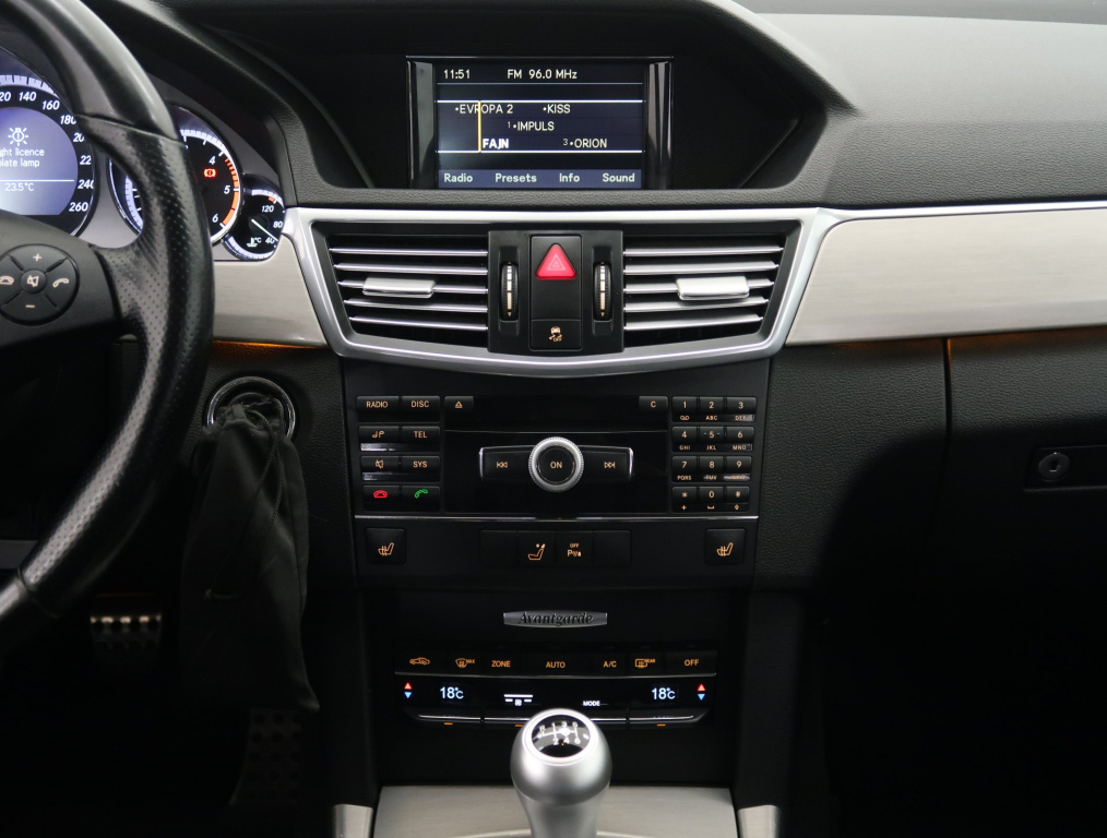 Mercedes-Benz E