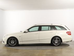Mercedes-Benz E - 2010