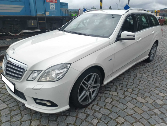 Mercedes-Benz E