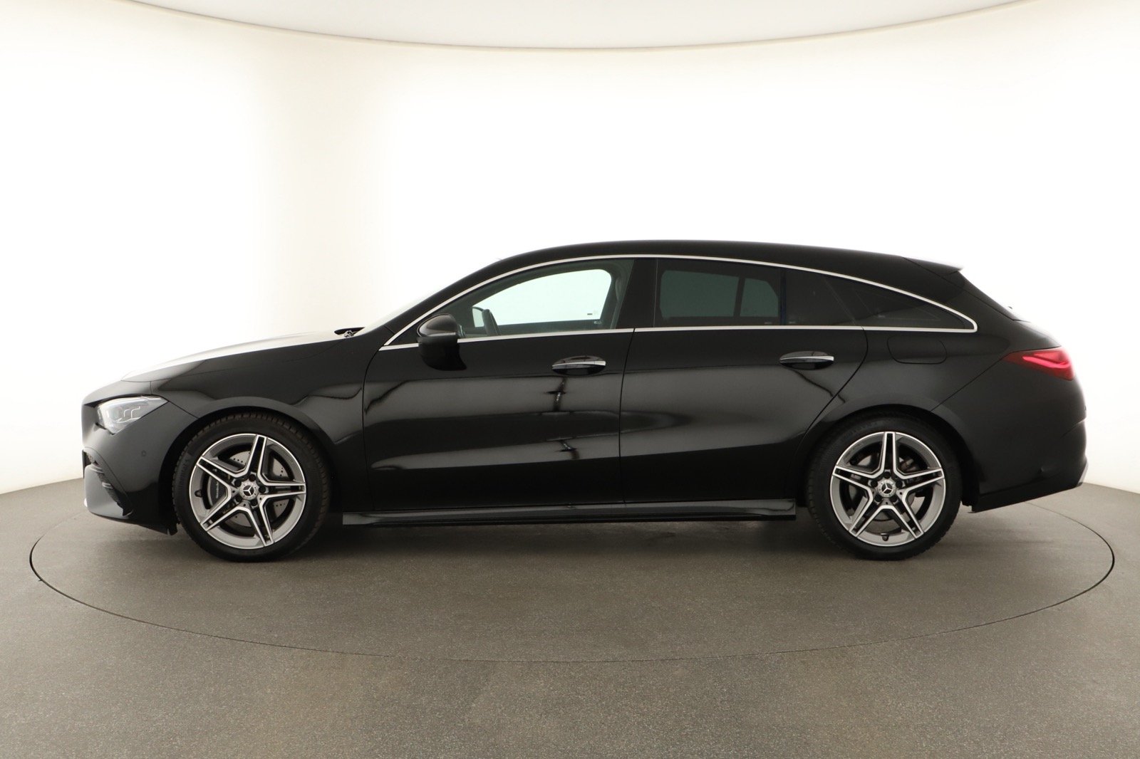Mercedes-Benz CLA - 2023