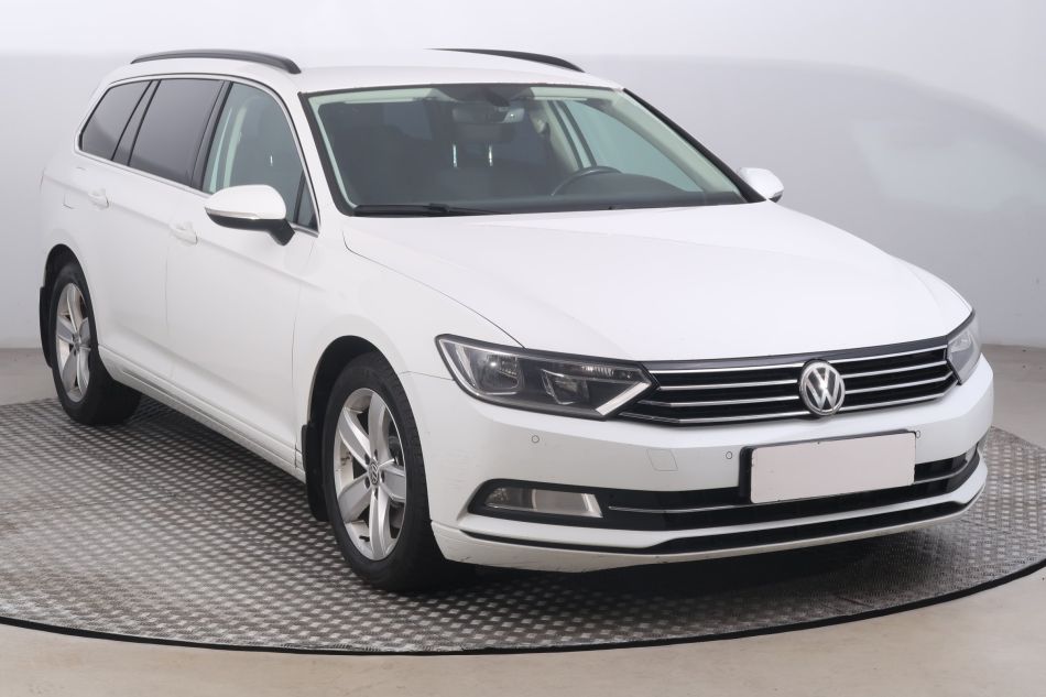 Volkswagen Passat - 2015