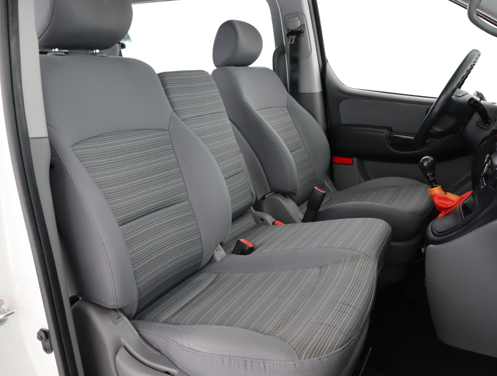 Hyundai H-1