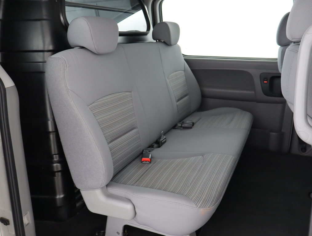 Hyundai H-1