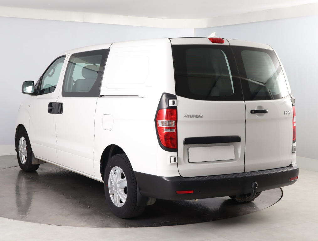Hyundai H-1