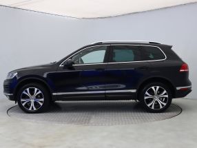 Volkswagen Touareg - 2015