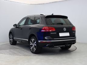 Volkswagen Touareg - 2015