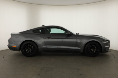 Ford Mustang - 2022