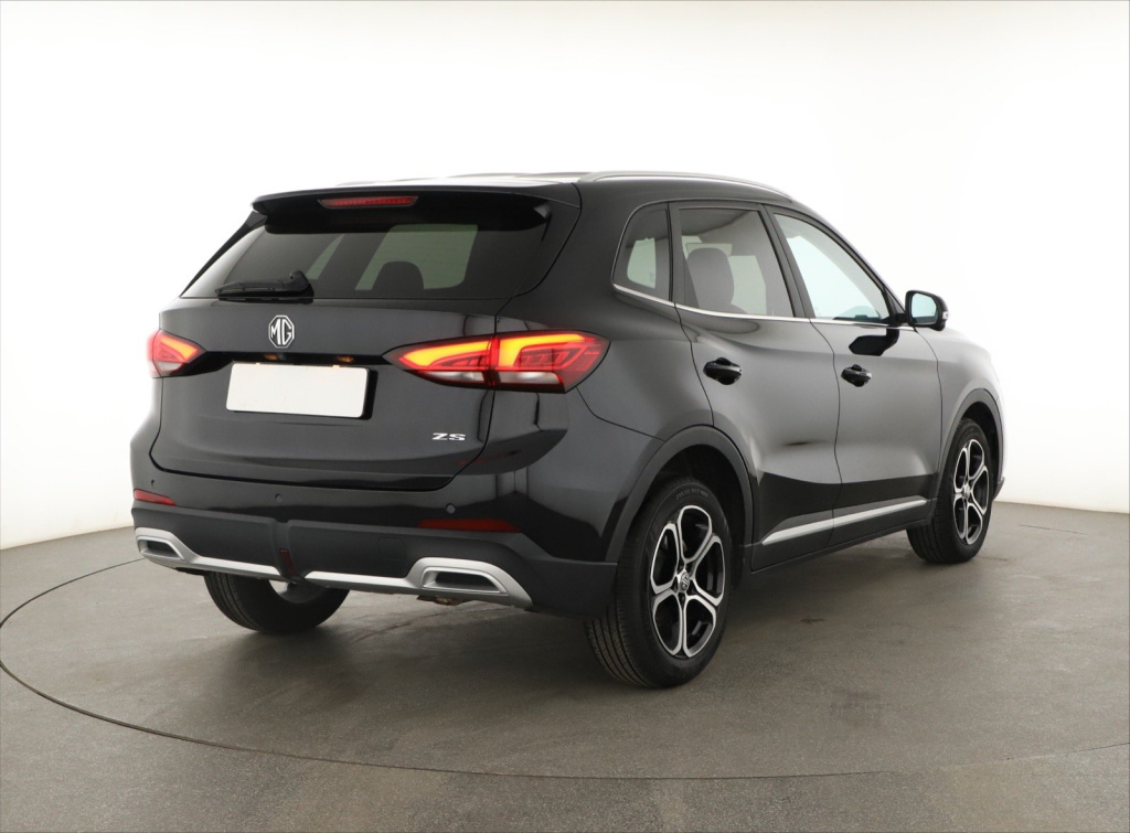 MG ZS SUV