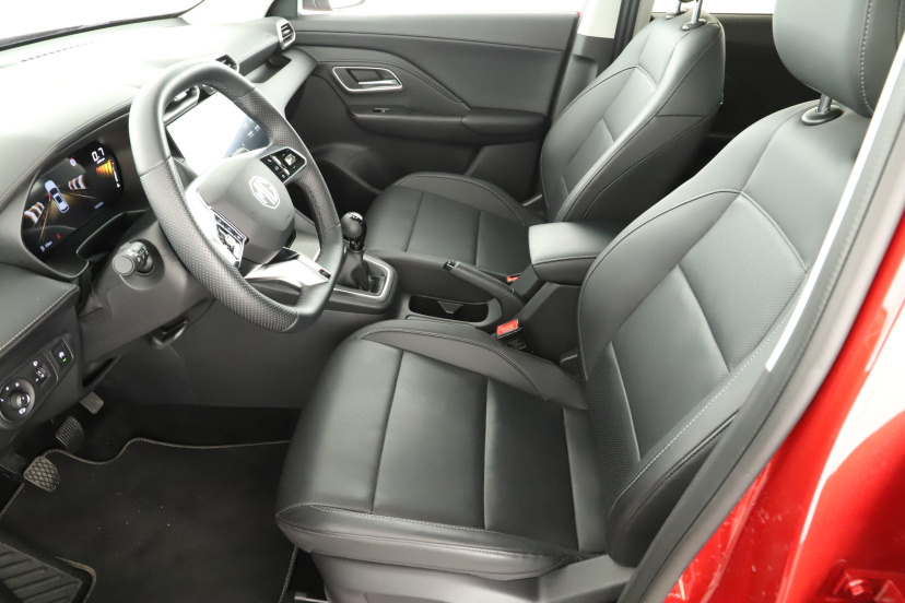MG ZS SUV, 2025