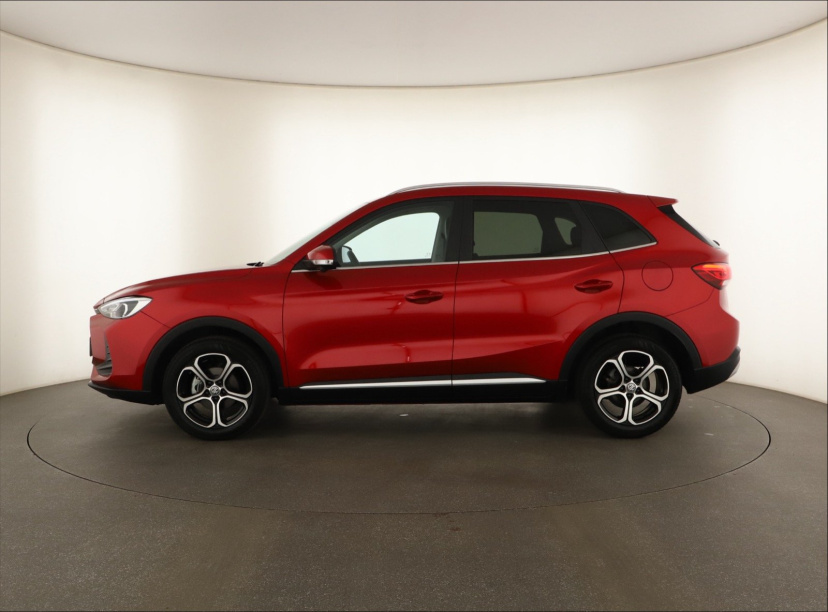 MG ZS SUV, 2025