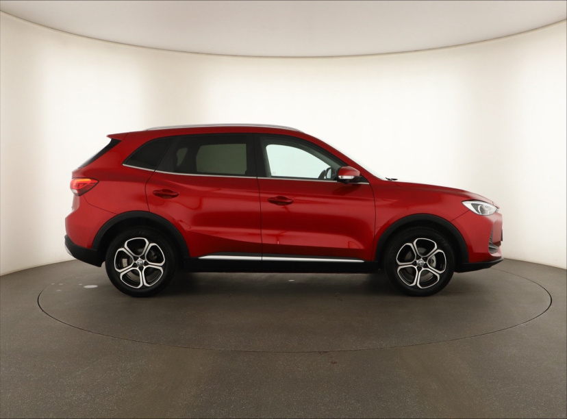 MG ZS SUV, 2025