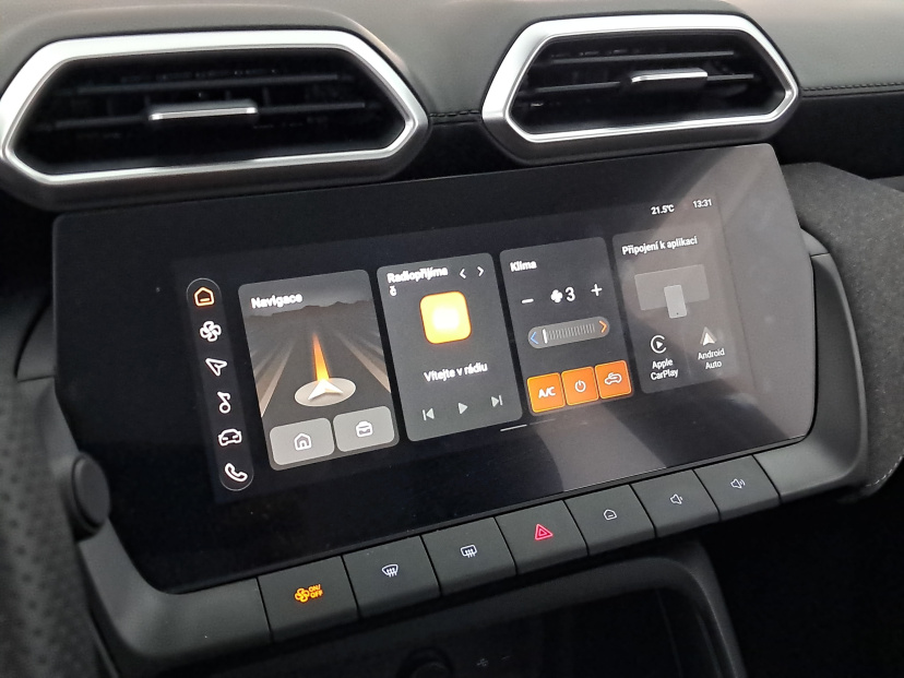 MG ZS SUV, 2025