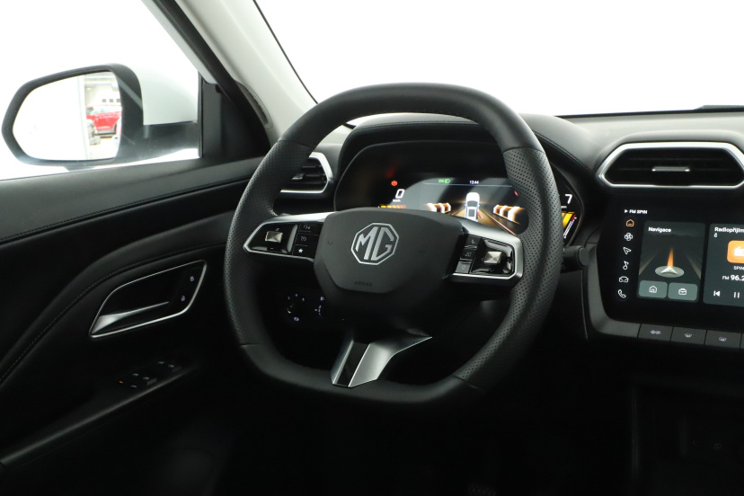 MG ZS SUV, 2025