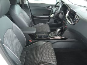 Kia XCeed - 2025