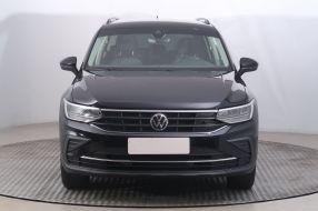 Volkswagen Tiguan - 2021