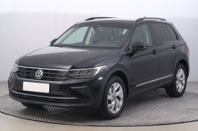 Volkswagen Tiguan - 2021