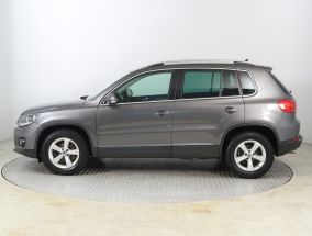 Volkswagen Tiguan - 2015