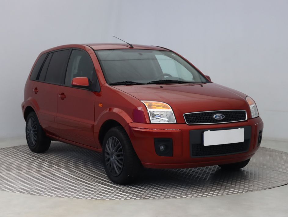 Ford Fusion - 2010