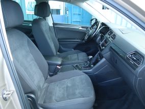 Volkswagen Tiguan - 2016