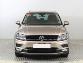 Volkswagen Tiguan - 2016