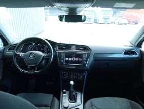 Volkswagen Tiguan - 2016