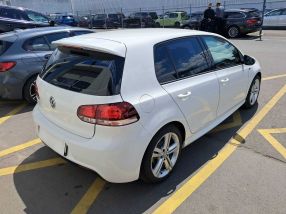 Volkswagen Golf - 2011