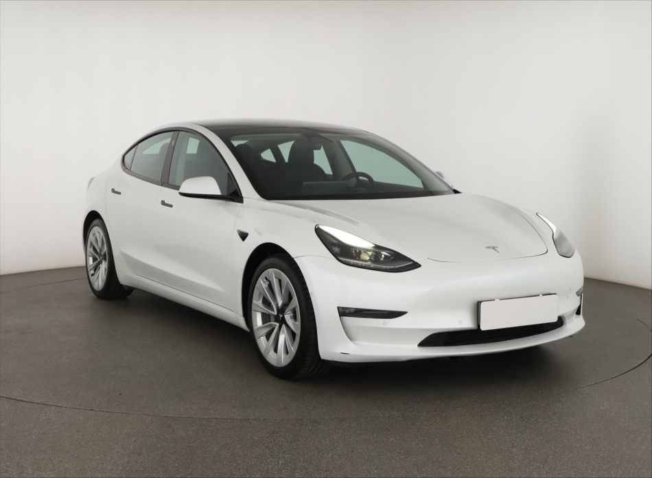Tesla Model 3 - 2021