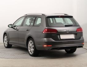 Volkswagen Golf - 2020