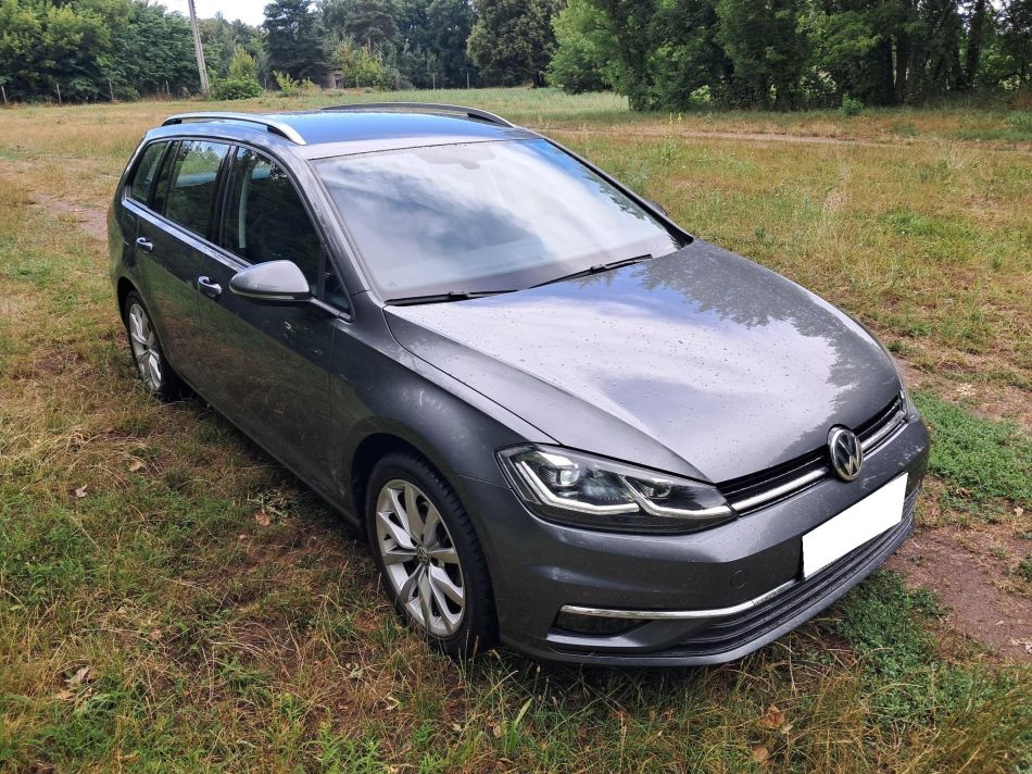 Volkswagen Golf - 2020