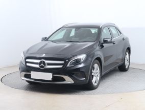 Mercedes-Benz GLA - 2016