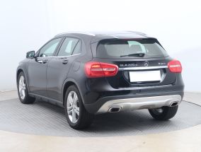Mercedes-Benz GLA - 2016