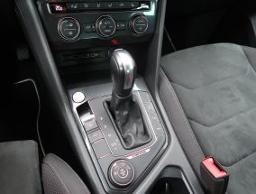 Volkswagen Tiguan - 2020