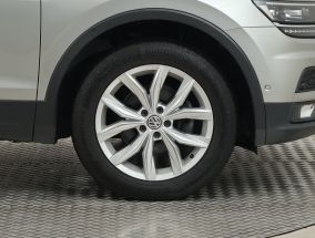 Volkswagen Tiguan - 2020