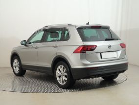 Volkswagen Tiguan - 2020