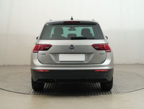 Volkswagen Tiguan - 2020