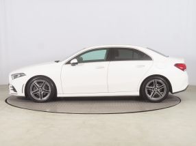 Mercedes-Benz A - 2021
