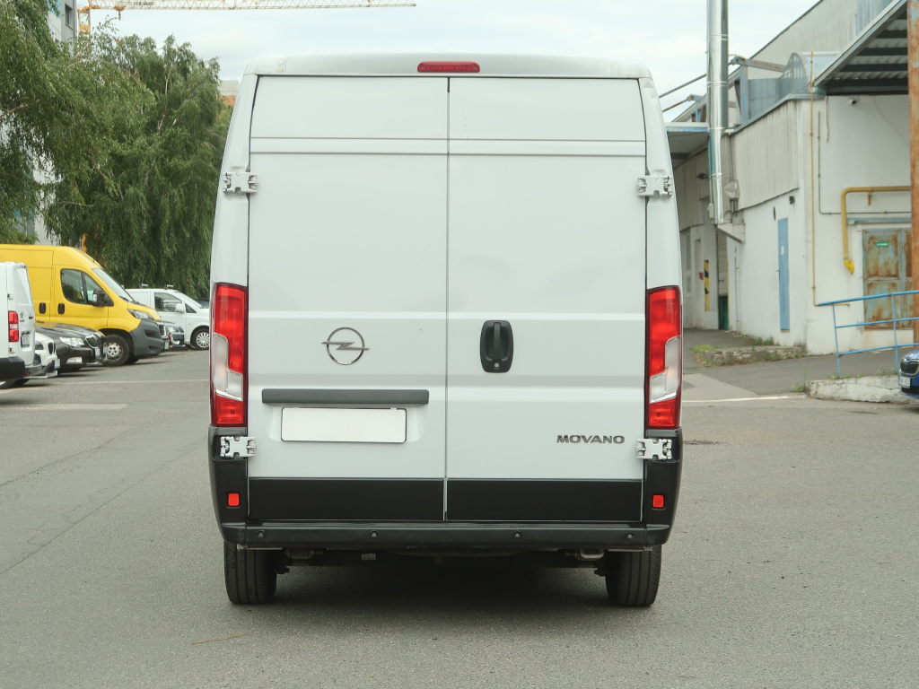 Opel Movano