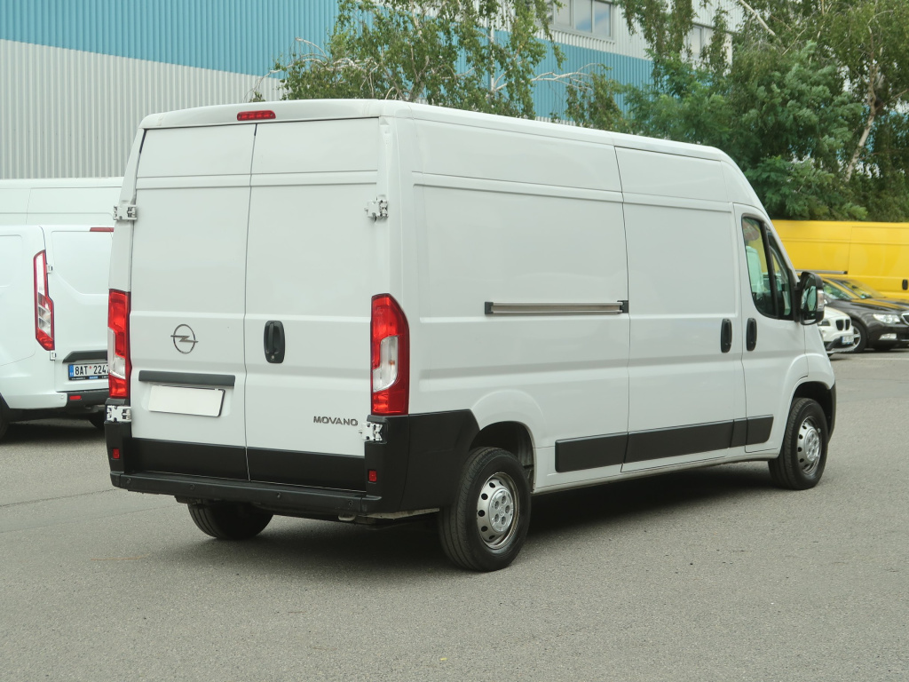 Opel Movano