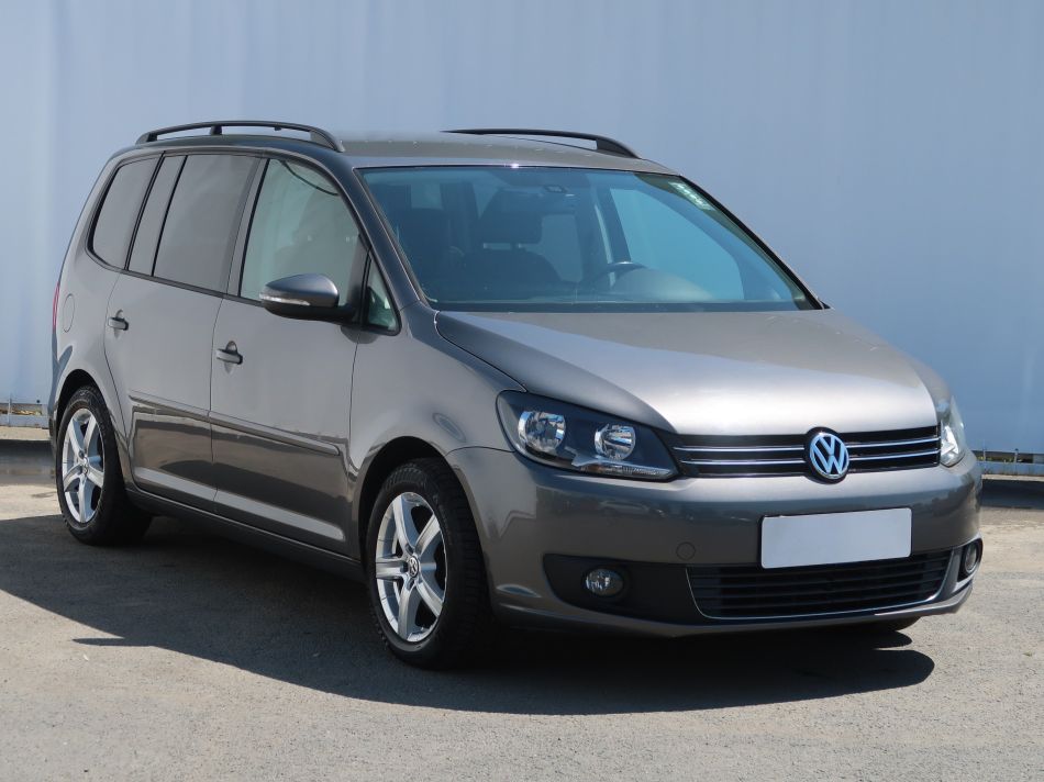 Volkswagen Touran - 2011