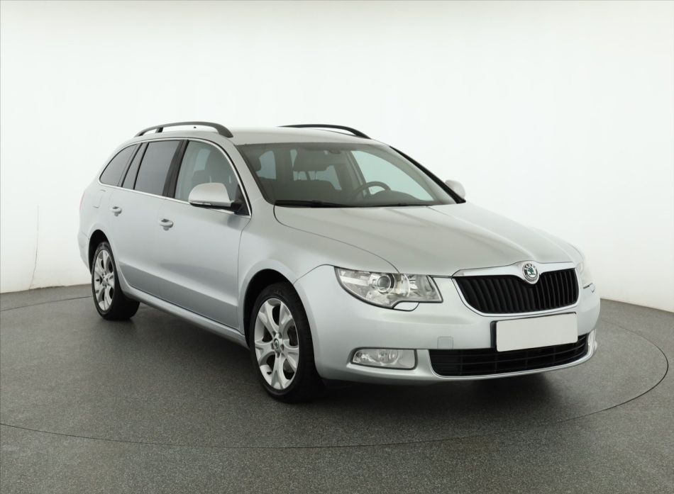 Skoda Superb - 2011