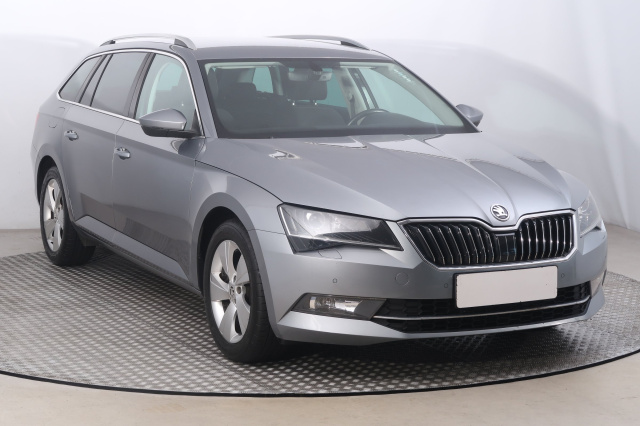 Škoda Superb 2015