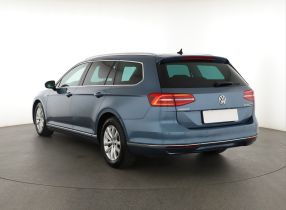 Volkswagen Passat - 2015