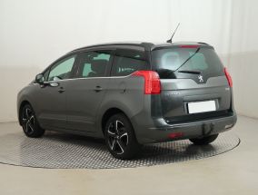 Peugeot 5008 - 2012