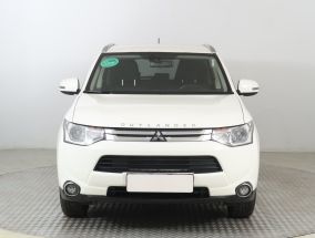 Mitsubishi Outlander - 2015