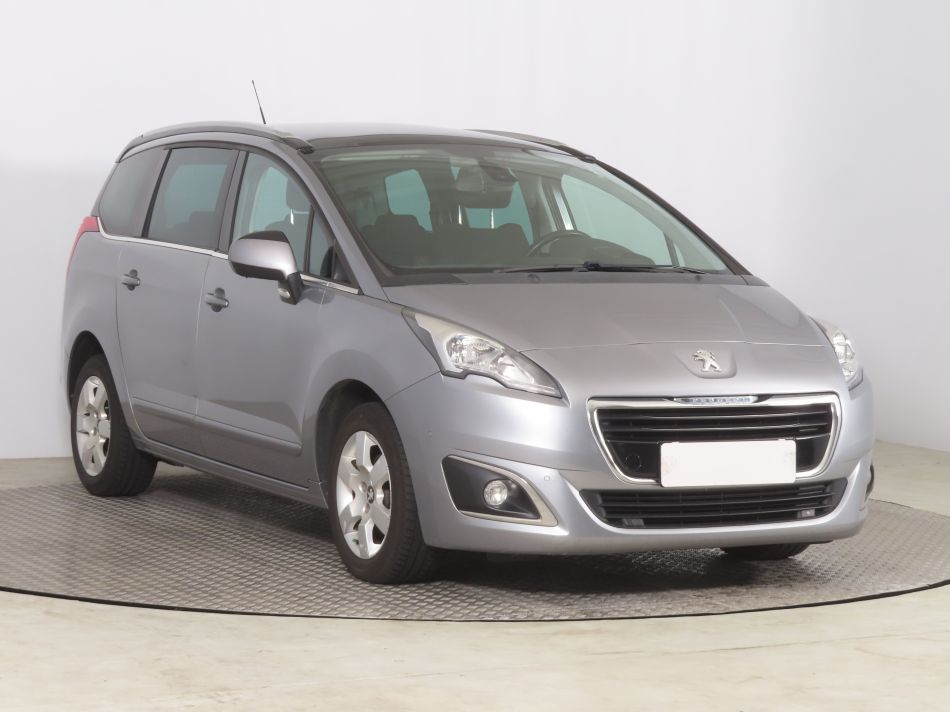 Peugeot 5008 - 2015