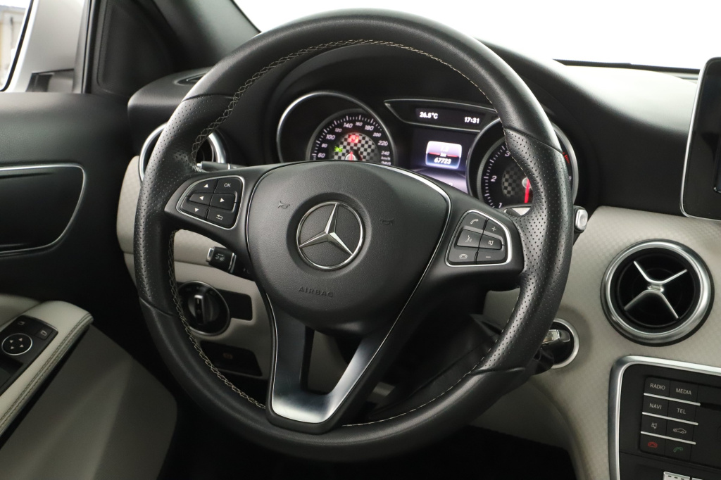 Mercedes-Benz A