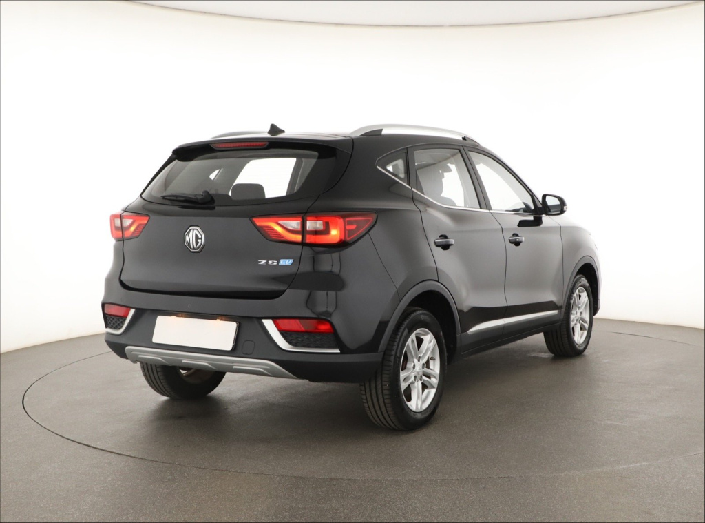 MG ZS SUV